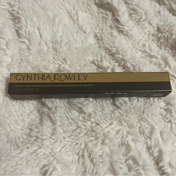 Cynthia Rowley liquid eyeliner in NAVY. New in box. Full size. Firm on price. 🤓 - Picture 3 of 7